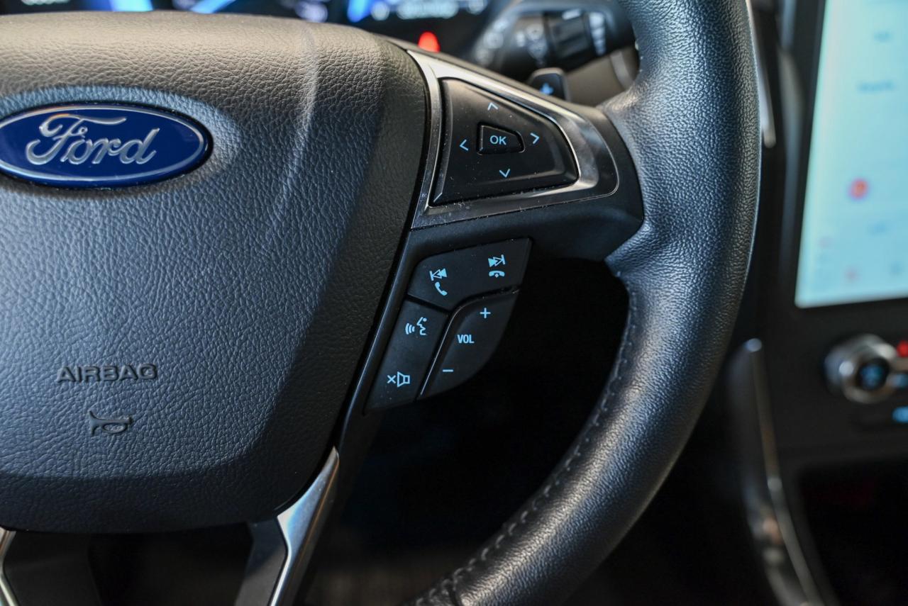 2024 Ford Edge Titanium/ AWD/ Fully Loaded/ Navigation Photo