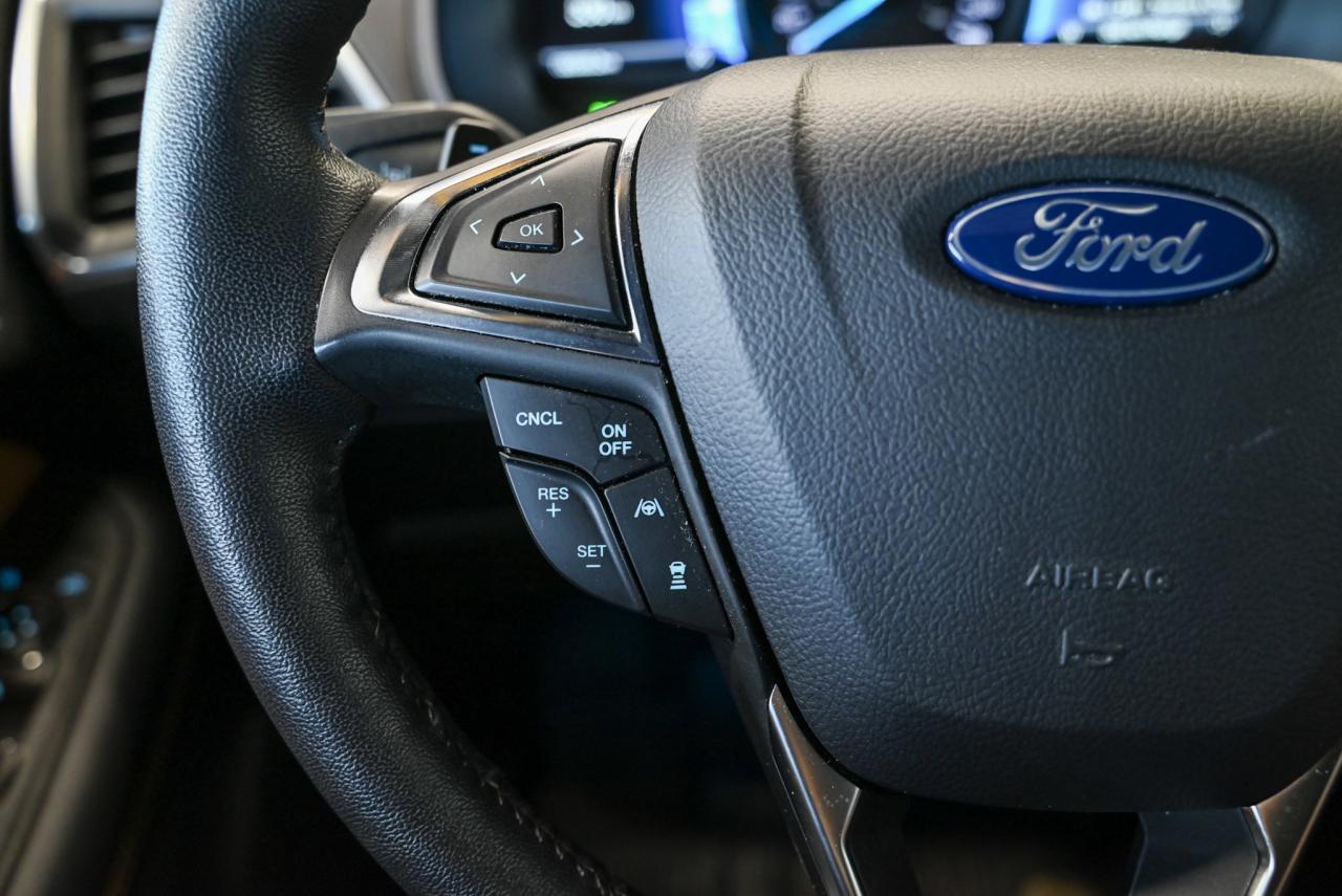 2024 Ford Edge Titanium/ AWD/ Fully Loaded/ Navigation Photo