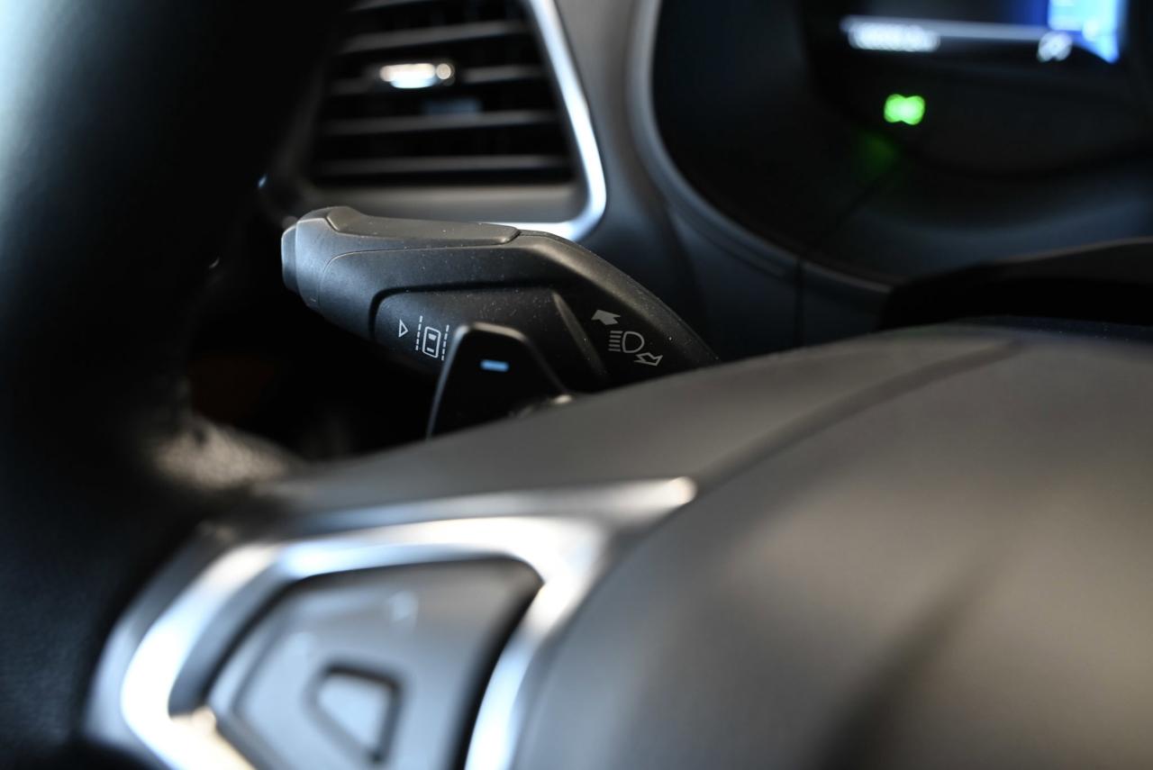 2024 Ford Edge Titanium/ AWD/ Fully Loaded/ Navigation Photo