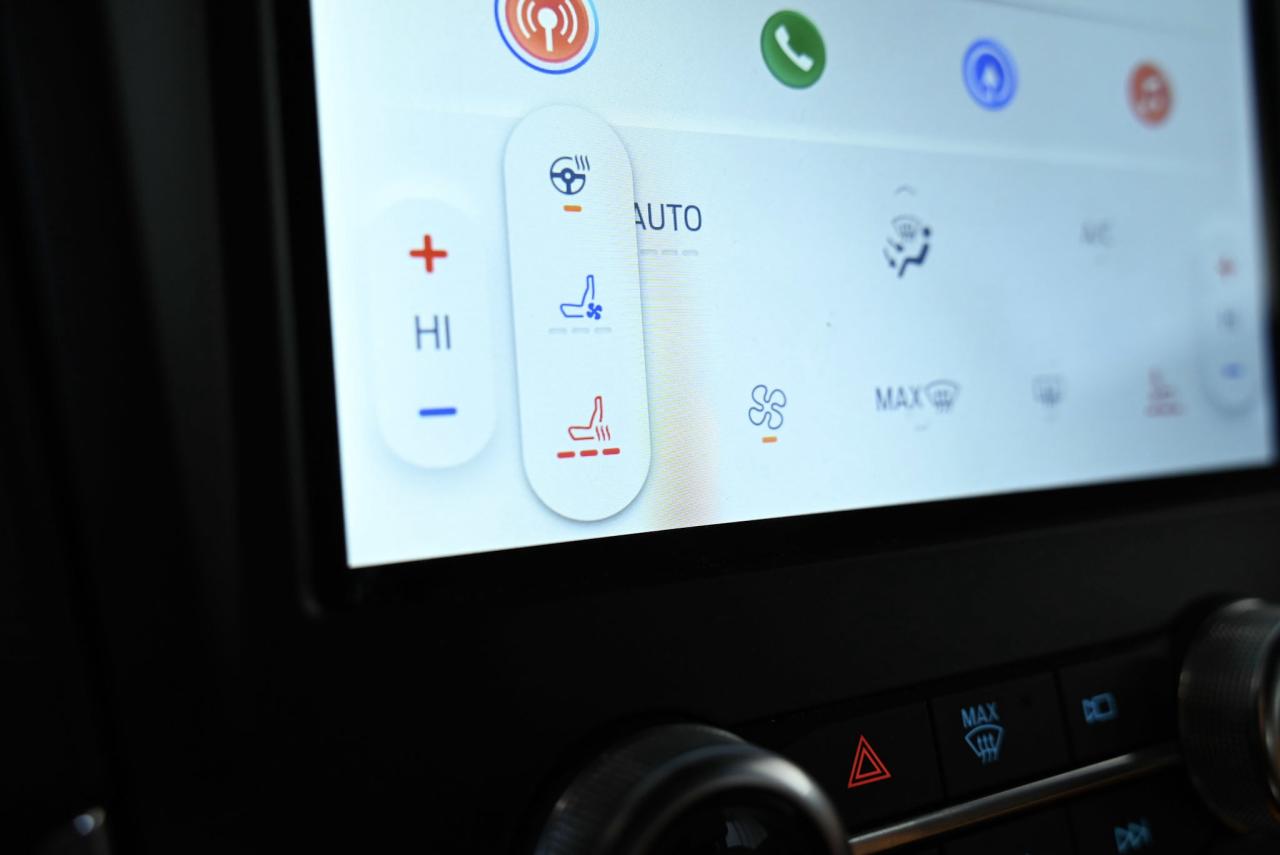 2024 Ford Edge Titanium/ AWD/ Fully Loaded/ Navigation Photo