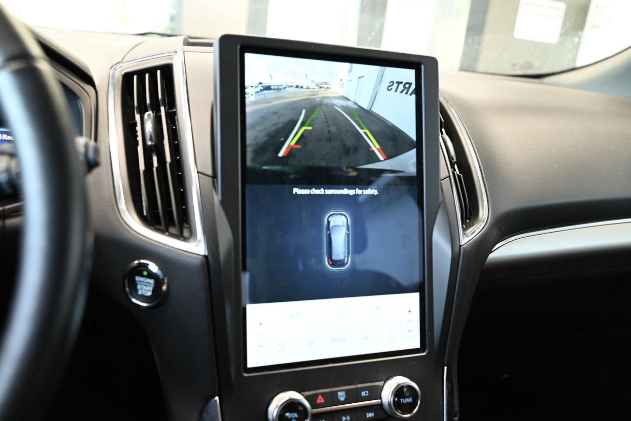 2024 Ford Edge Titanium/ AWD/ Fully Loaded/ Navigation Photo