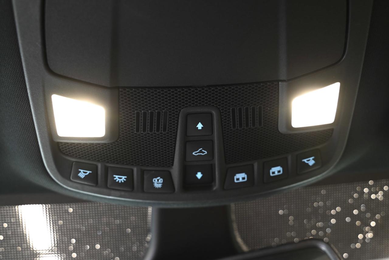 2024 Ford Edge Titanium/ AWD/ Fully Loaded/ Navigation Photo