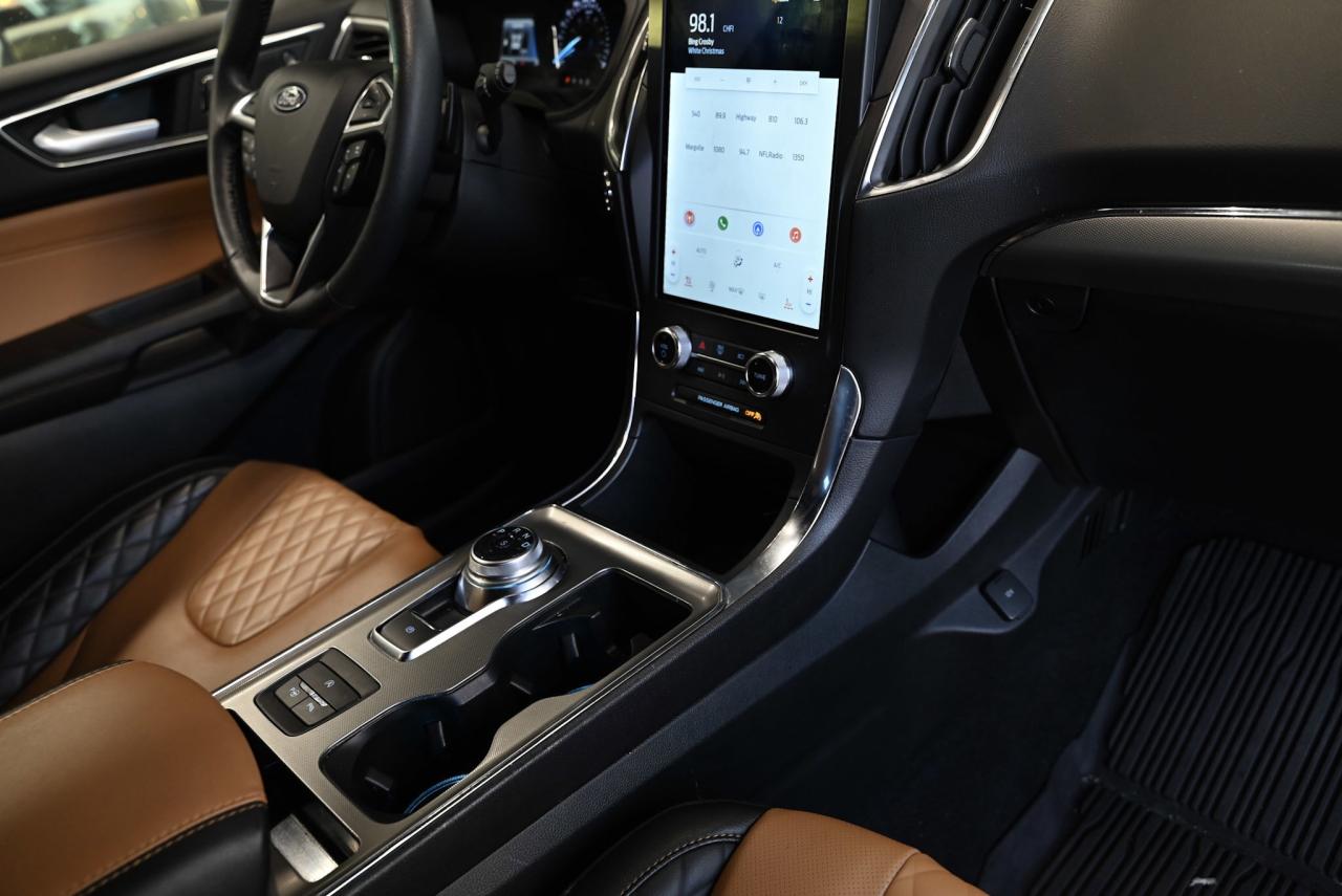 2024 Ford Edge Titanium/ AWD/ Fully Loaded/ Navigation Photo