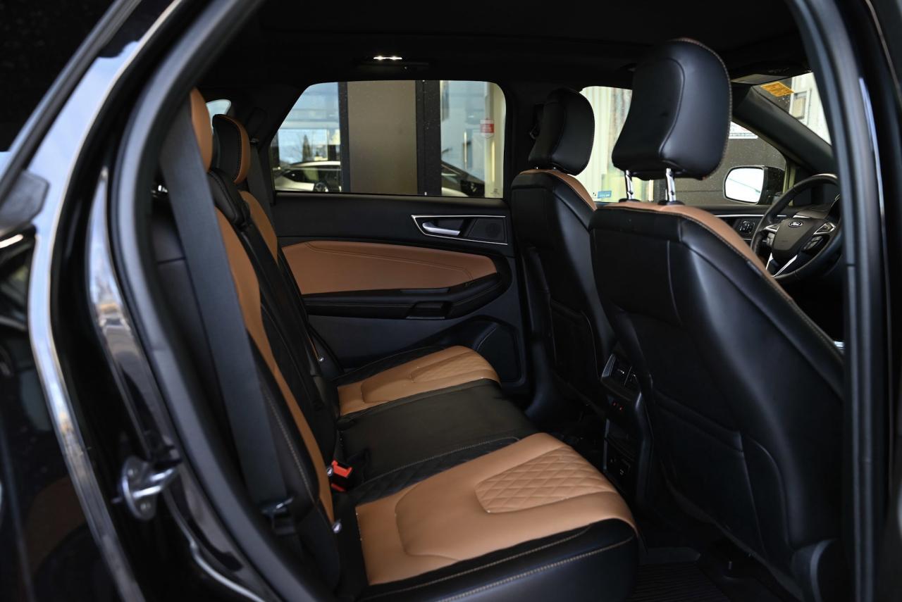 2024 Ford Edge Titanium/ AWD/ Fully Loaded/ Navigation Photo