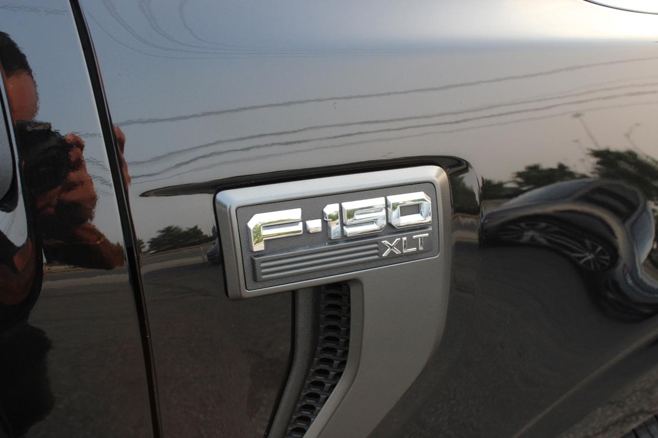 2021 Ford F-150 XLT SuperCrew 4WD 5.0L V8 Photo