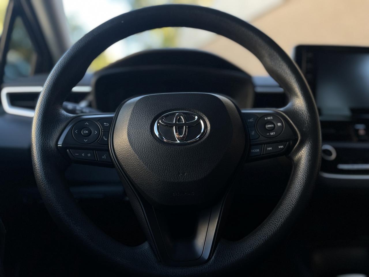 2022 Toyota Corolla LE   Lane Dep   Forward Safety   Carplay Photo