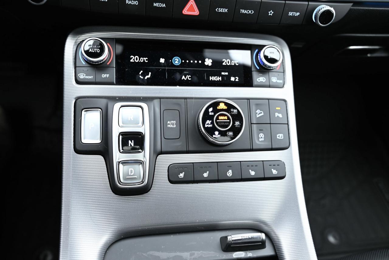 2025 Hyundai PALISADE / 1-OWNER Ultimate Calligraphy 7-Passenger Photo