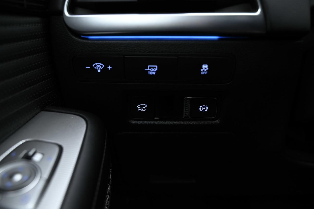 2025 Hyundai PALISADE / 1-OWNER Ultimate Calligraphy 7-Passenger Photo