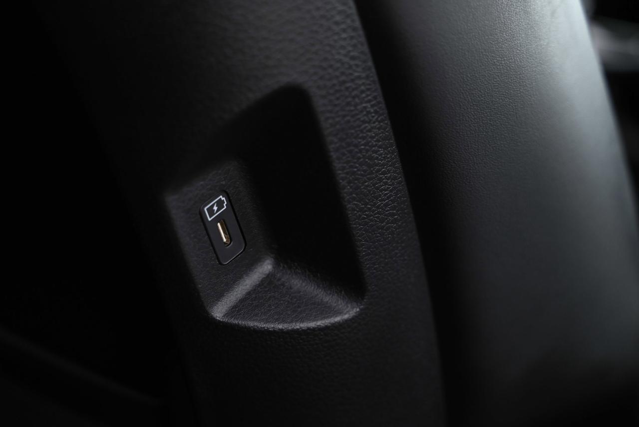 2025 Kia Carnival 8 RIDER/ EX PKG/ Power Doors/ Fully loaded/ Leathe Photo