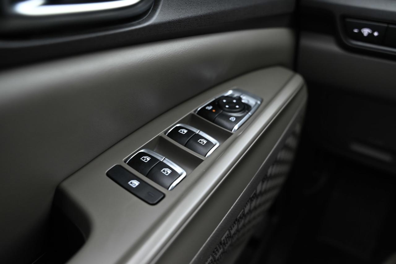 2025 Kia Carnival 8 RIDER/ EX PKG/ Power Doors/ Fully loaded/ Leathe Photo