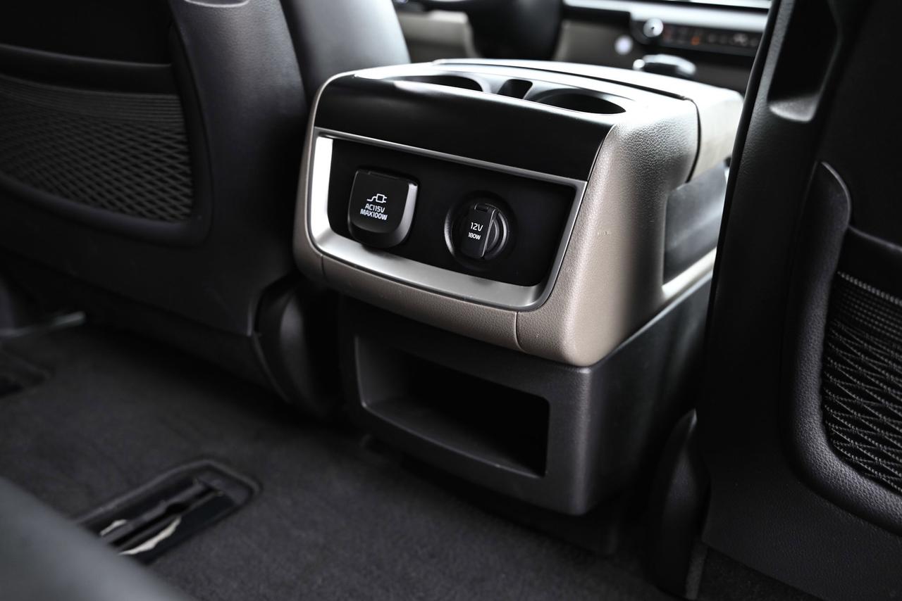 2025 Kia Carnival 8 RIDER/ EX PKG/ Power Doors/ Fully loaded/ Leathe Photo