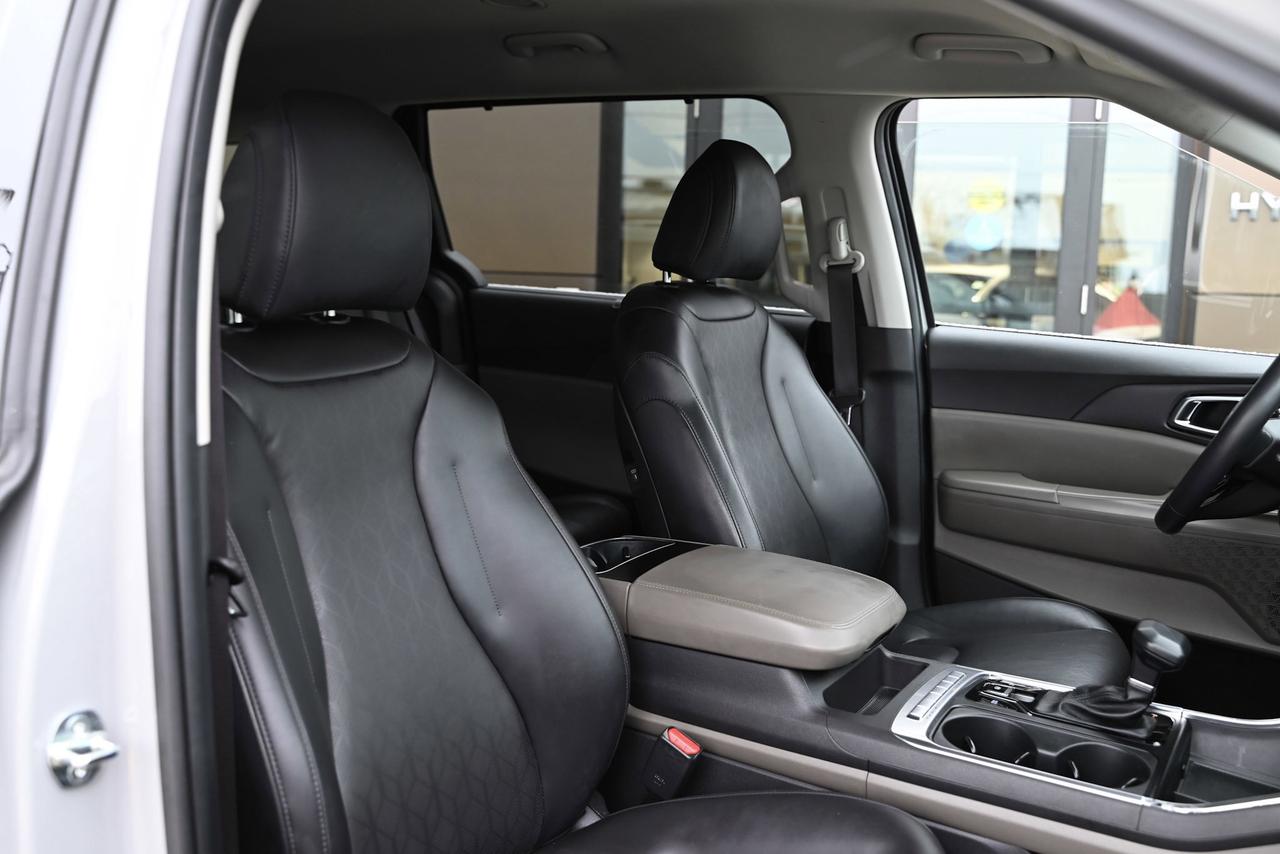 2025 Kia Carnival 8 RIDER/ EX PKG/ Power Doors/ Fully loaded/ Leathe Photo