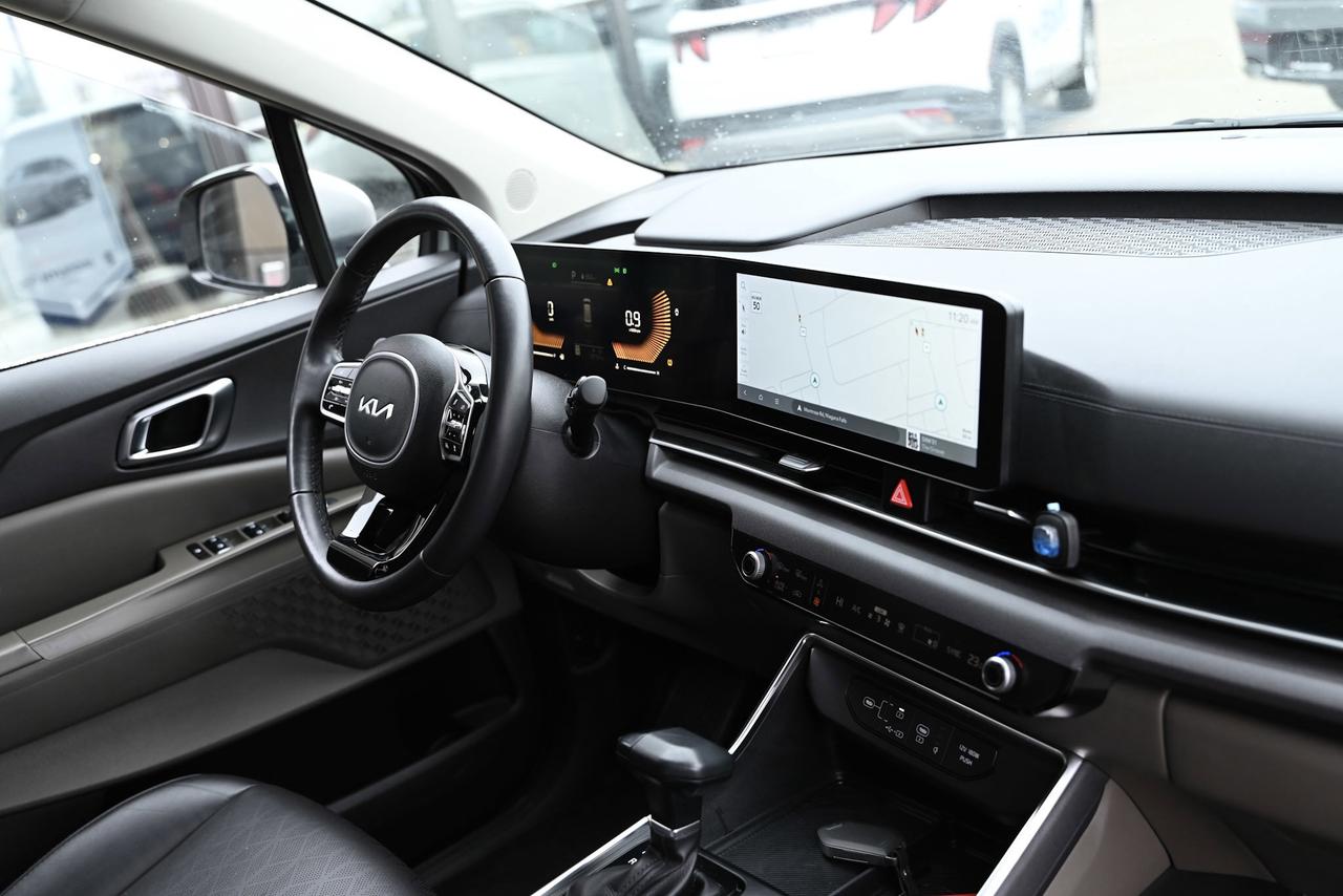 2025 Kia Carnival 8 RIDER/ EX PKG/ Power Doors/ Fully loaded/ Leathe Photo