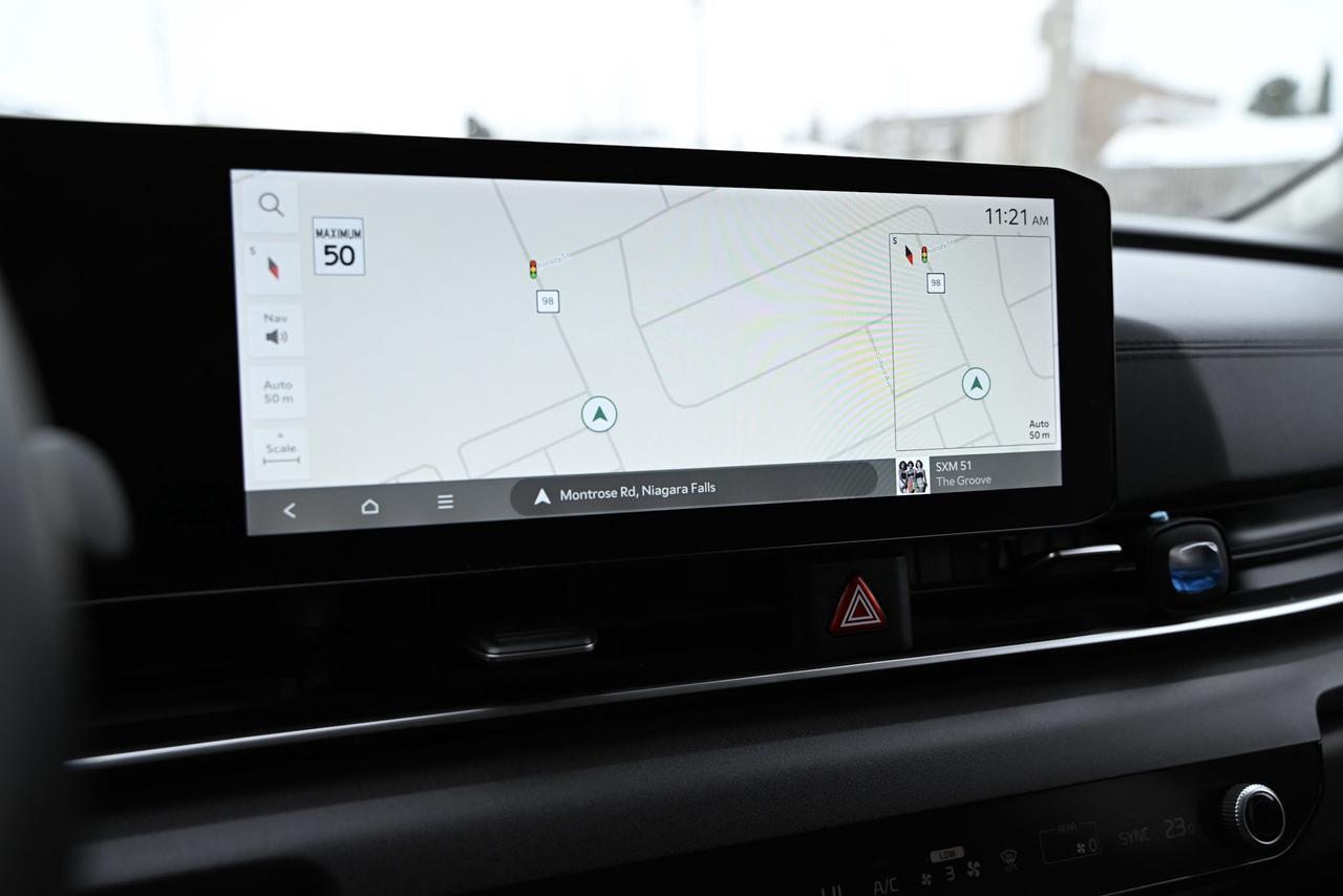 2025 Kia Carnival 8 RIDER/ EX PKG/ Power Doors/ Fully loaded/ Leathe Photo