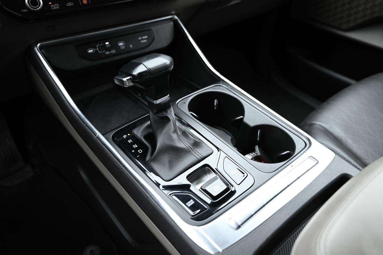 2025 Kia Carnival 8 RIDER/ EX PKG/ Power Doors/ Fully loaded/ Leathe Photo