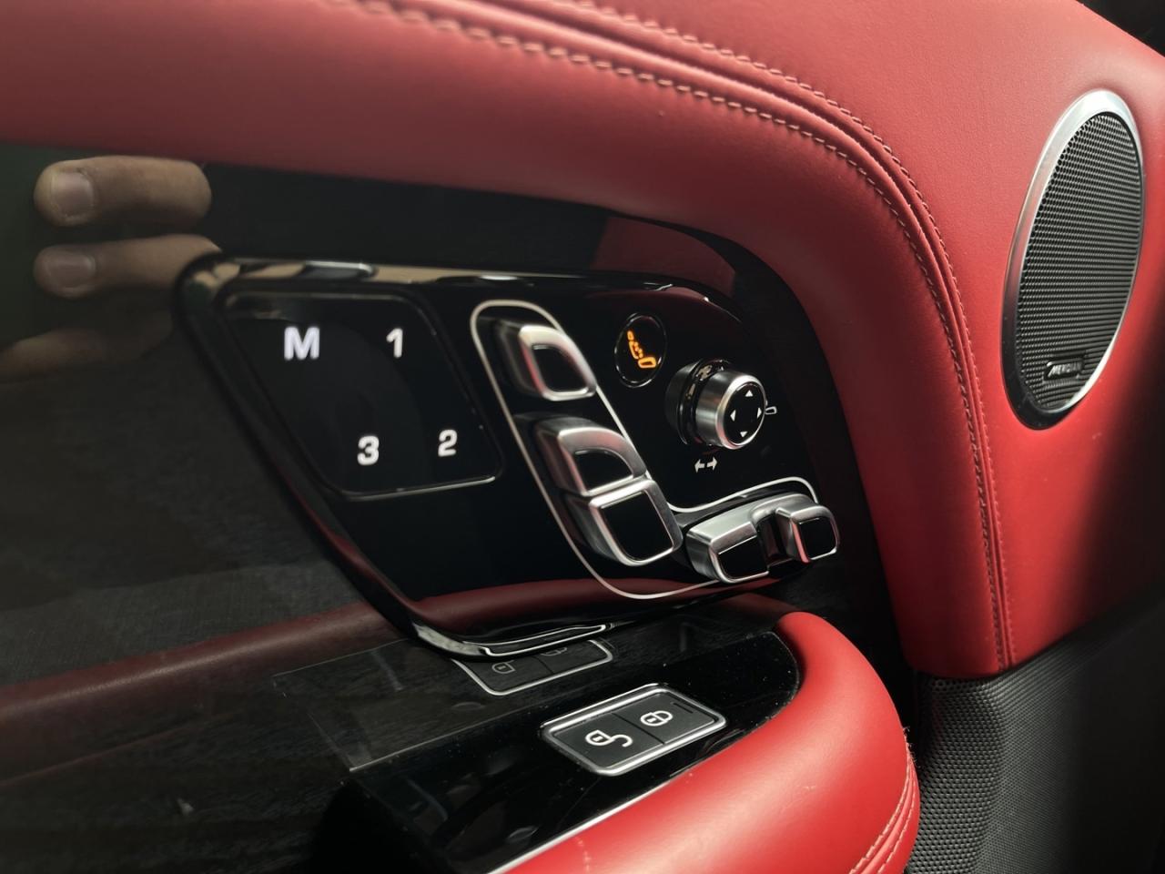 2020 Land Rover Range Rover P525 Autobiography Pearl White with Red Leather Fu Photo