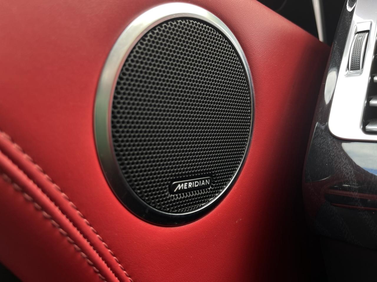 2020 Land Rover Range Rover P525 Autobiography Pearl White with Red Leather Fu Photo