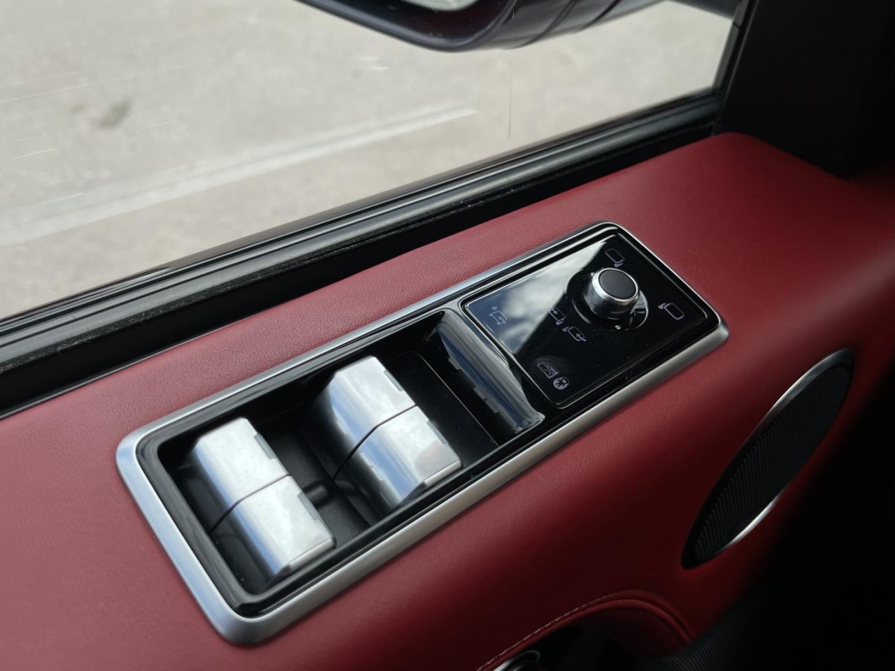 2020 Land Rover Range Rover P525 Autobiography Pearl White with Red Leather Fu Photo