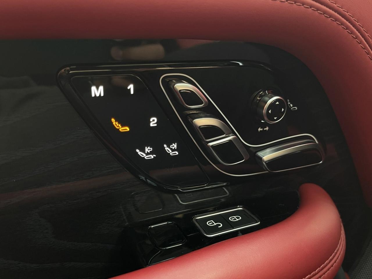 2020 Land Rover Range Rover P525 Autobiography Pearl White with Red Leather Fu Photo