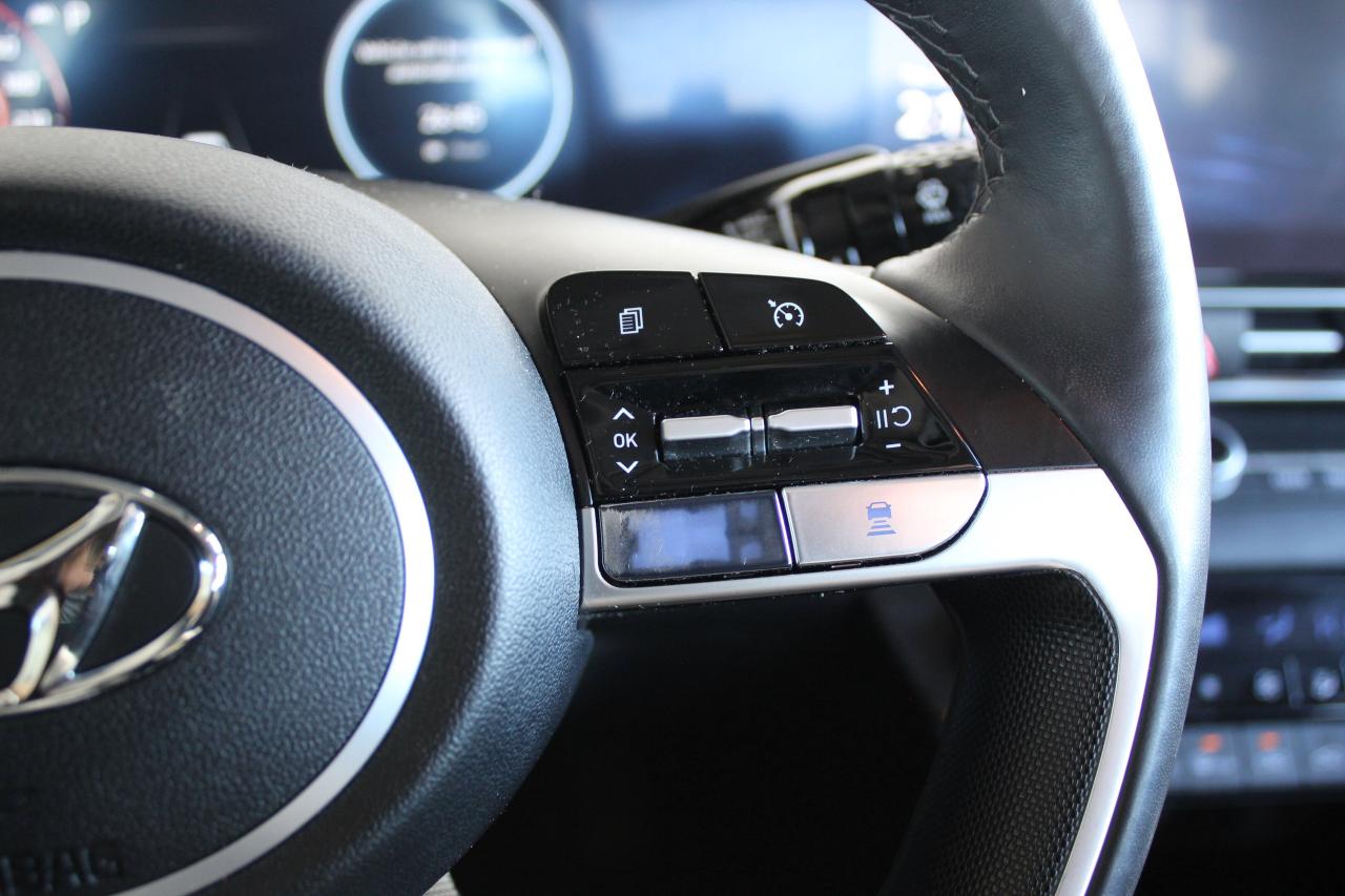 2023 Hyundai Elantra Hybrid Luxury / 1-Owner/ Fully certified/ Photo