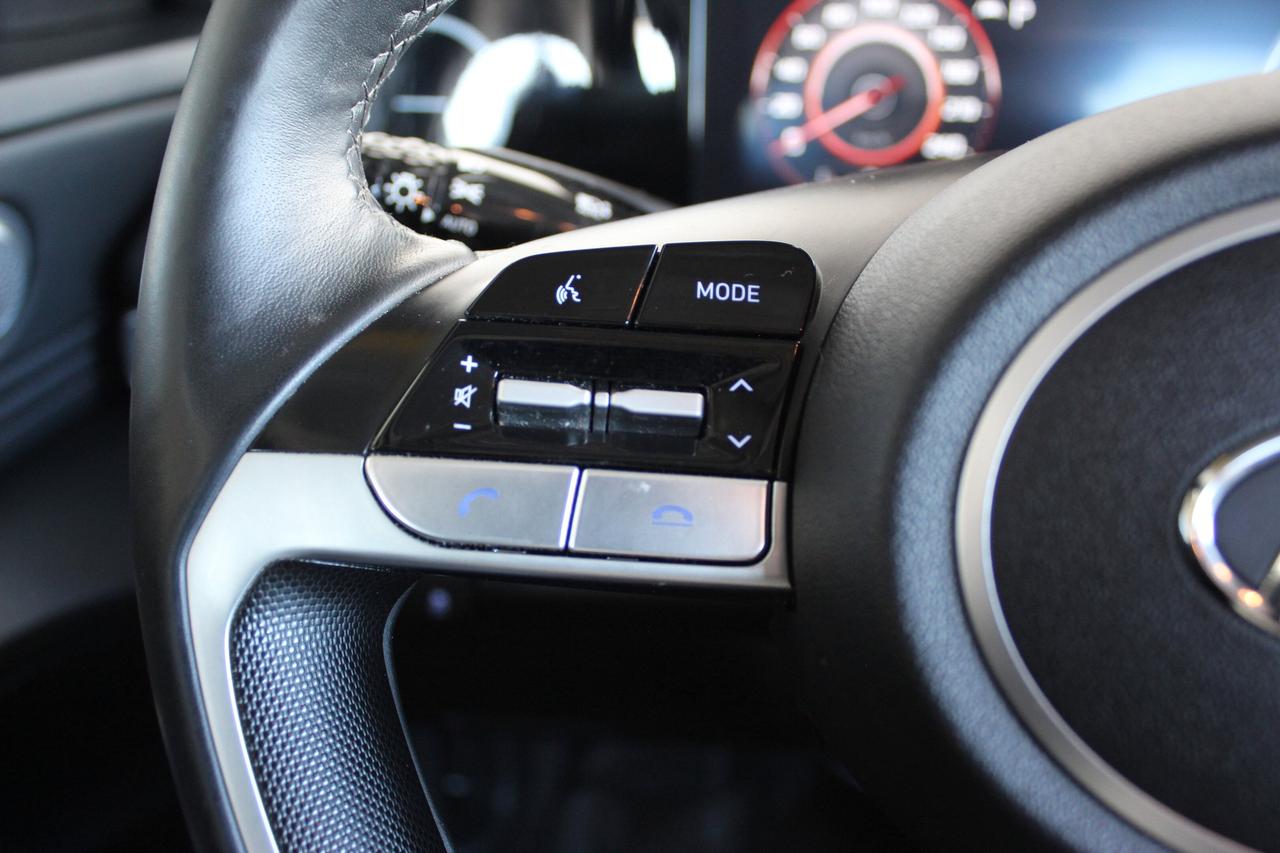 2023 Hyundai Elantra Hybrid Luxury / 1-Owner/ Fully certified/ Photo