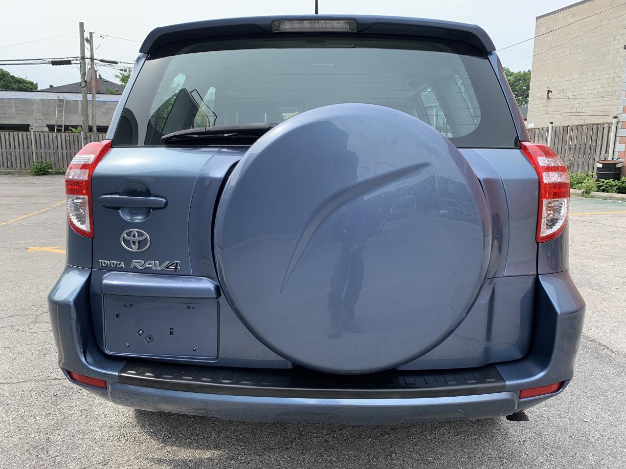 2010 Toyota RAV4 4 DOOR / AUTOMATIC/ ONLY 173418 KMS !!!!!! Photo