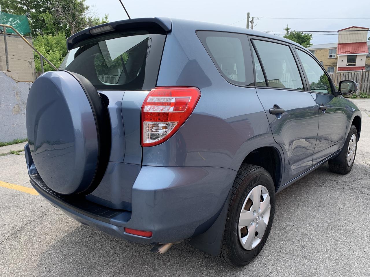 2010 Toyota RAV4 4 DOOR / AUTOMATIC/ ONLY 173418 KMS !!!!!! Photo