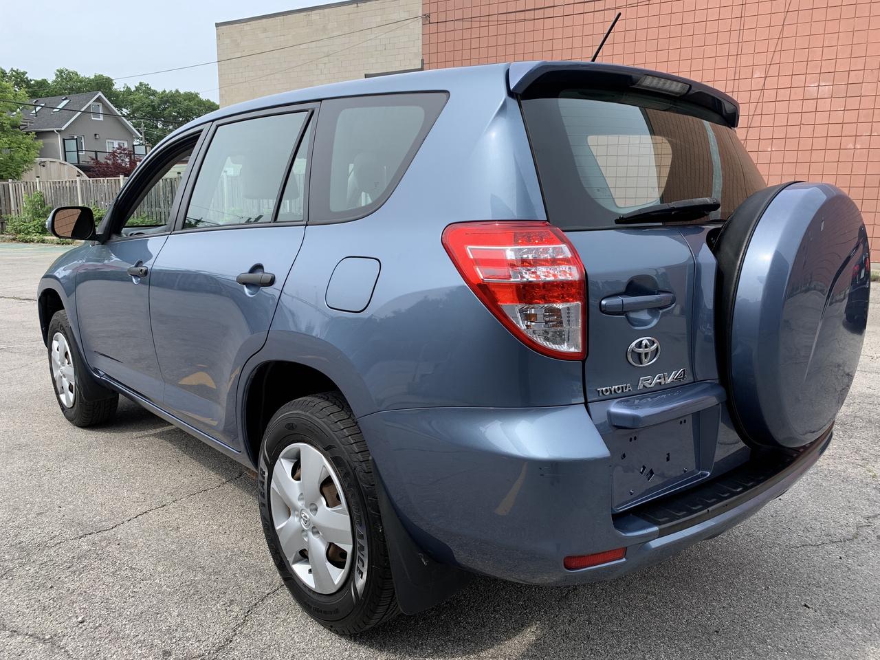 2010 Toyota RAV4 4 DOOR / AUTOMATIC/ ONLY 173418 KMS !!!!!! Photo2