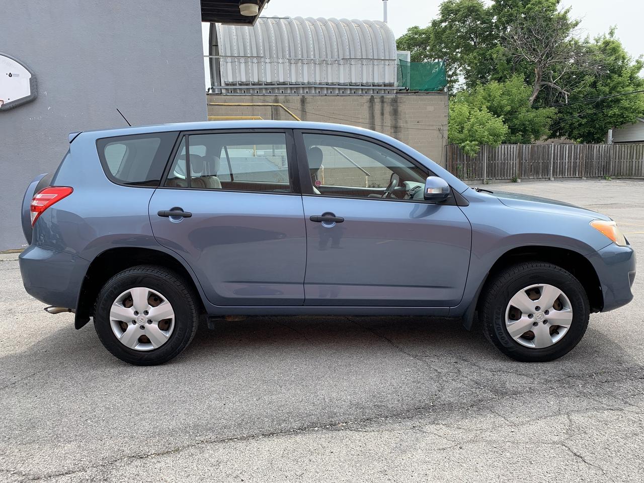 2010 Toyota RAV4 4 DOOR / AUTOMATIC/ ONLY 173418 KMS !!!!!! Photo