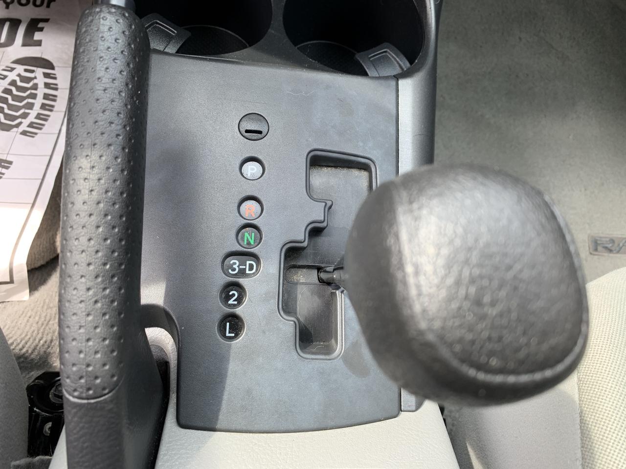 2010 Toyota RAV4 4 DOOR / AUTOMATIC/ ONLY 173418 KMS !!!!!! Photo