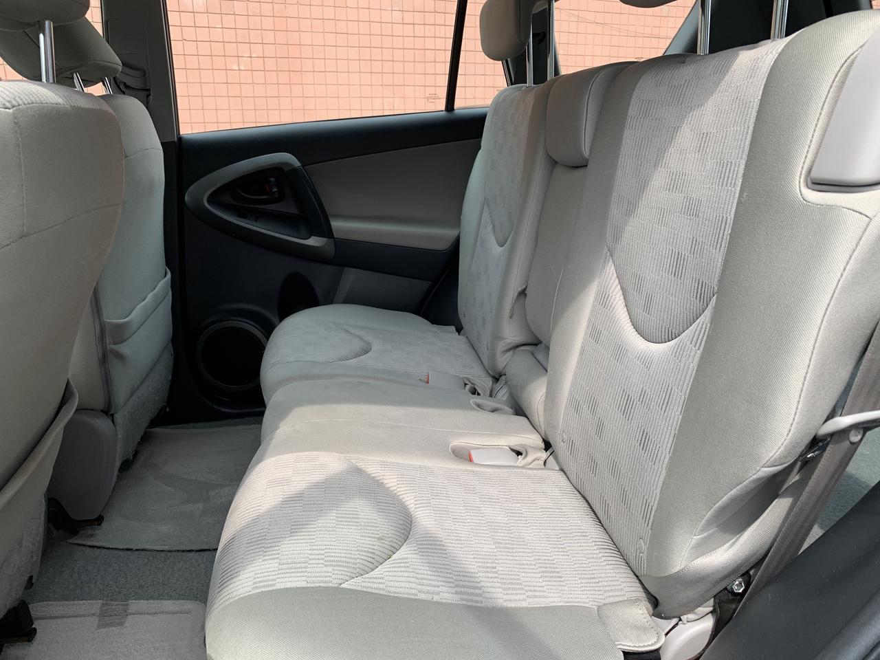 2010 Toyota RAV4 4 DOOR / AUTOMATIC/ ONLY 173418 KMS !!!!!! Photo