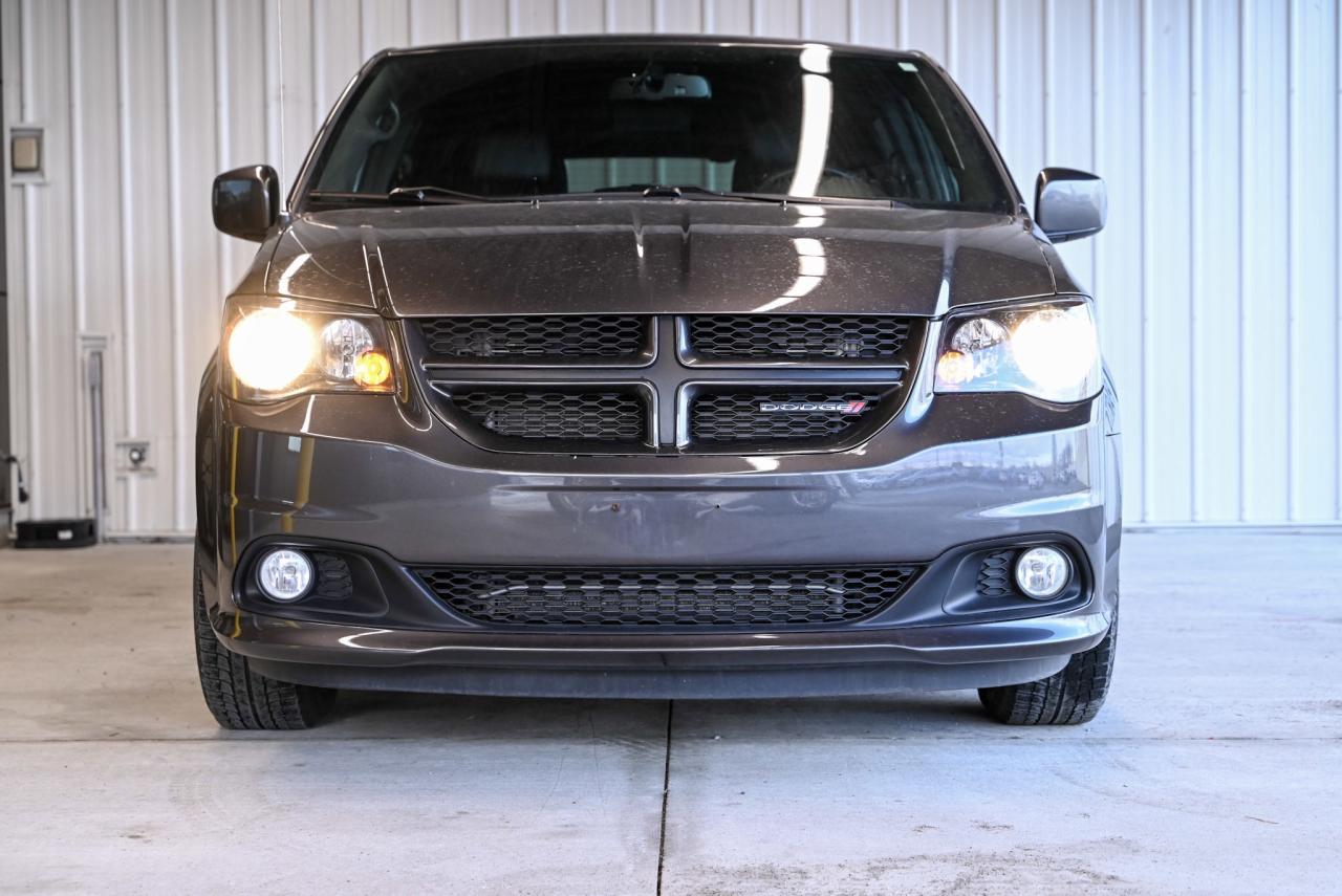 2017 Dodge Grand Caravan GT/ Leather/ Rear heat and A/C/ fully loaded/ 7 Se Photo