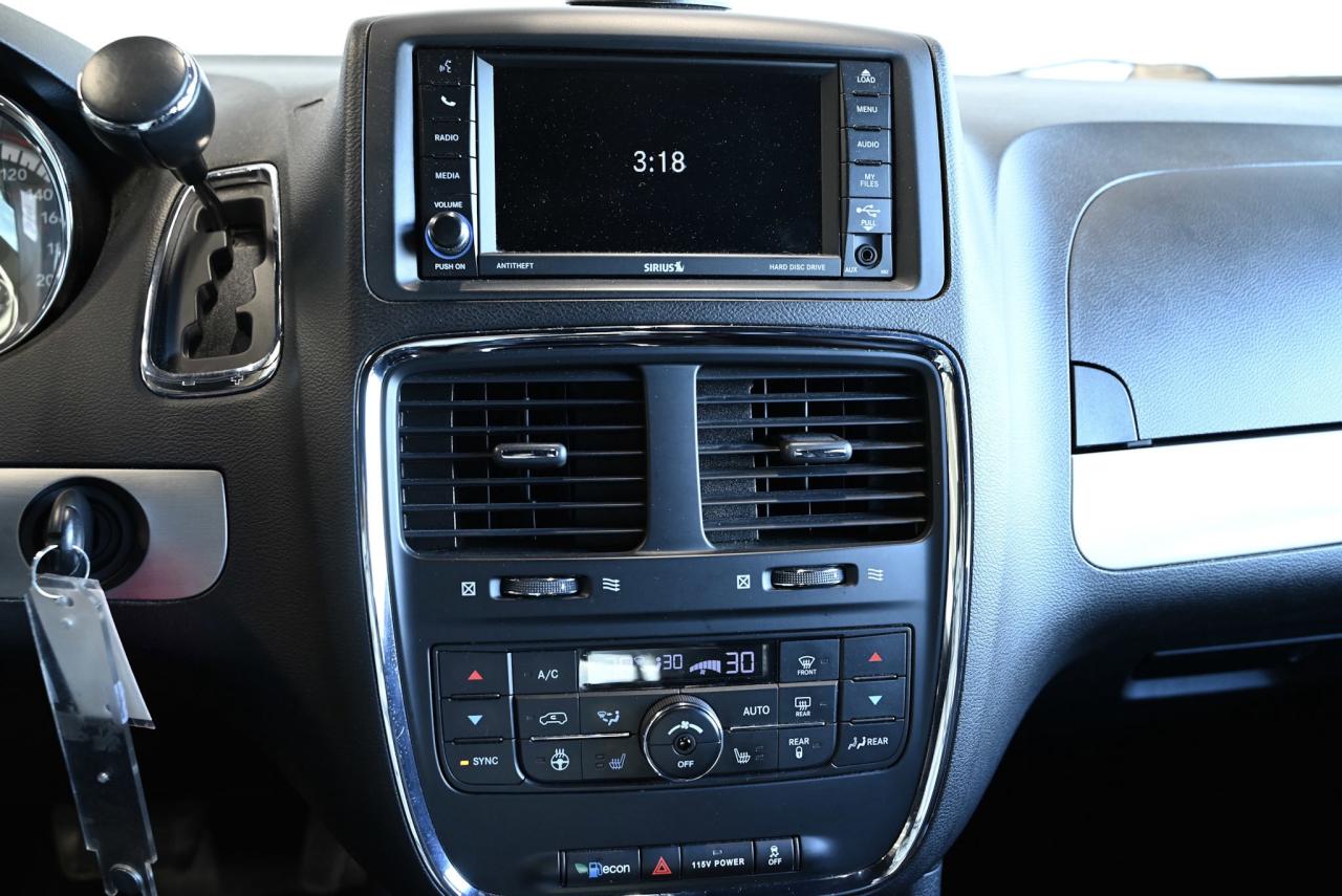 2017 Dodge Grand Caravan GT/ Leather/ Rear heat and A/C/ fully loaded/ 7 Se Photo