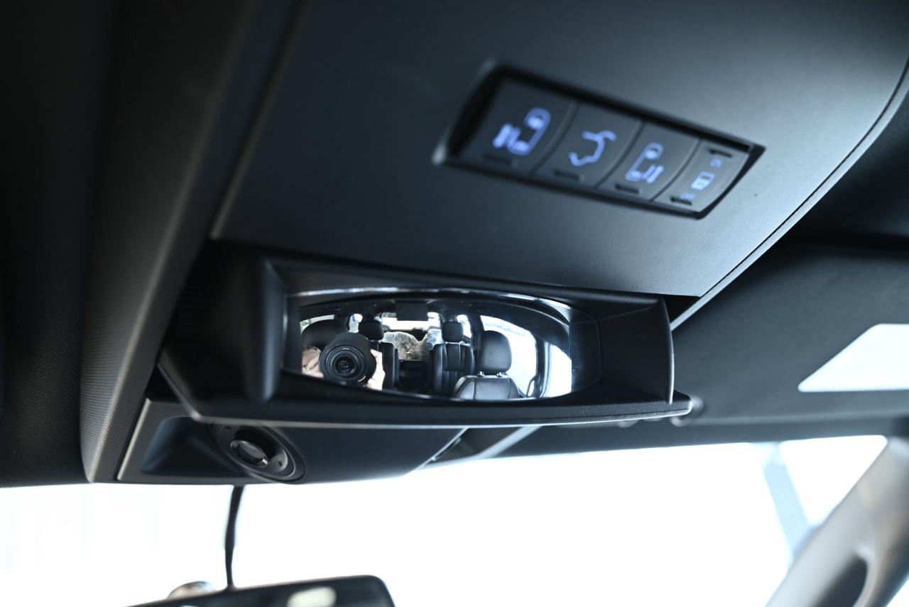 2017 Dodge Grand Caravan GT/ Leather/ Rear heat and A/C/ fully loaded/ 7 Se Photo