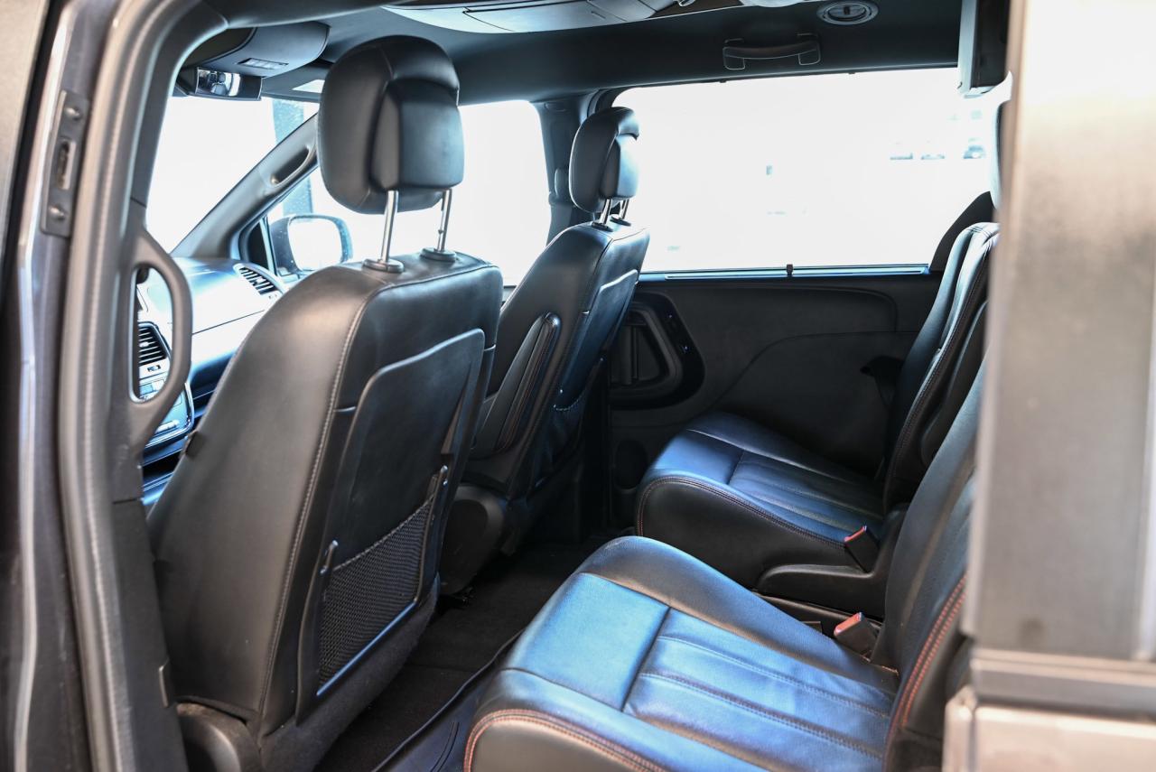 2017 Dodge Grand Caravan GT/ Leather/ Rear heat and A/C/ fully loaded/ 7 Se Photo