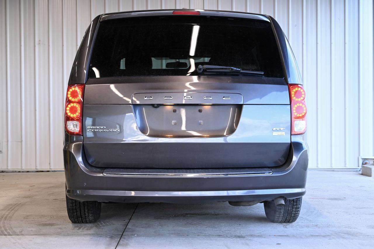 2017 Dodge Grand Caravan GT/ Leather/ Rear heat and A/C/ fully loaded/ 7 Se Photo