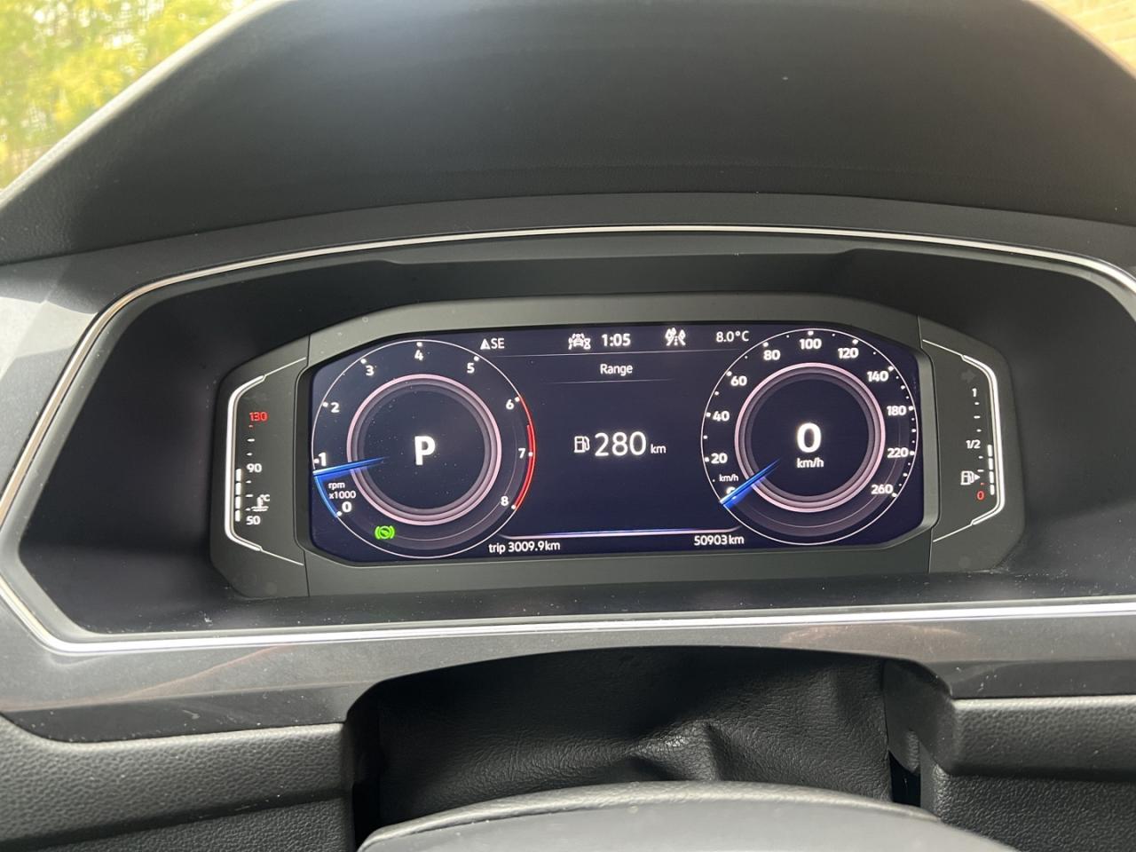 2023 Volkswagen Tiguan Comfortline 4Motion Pearl White   Pano Roof   Leat Photo