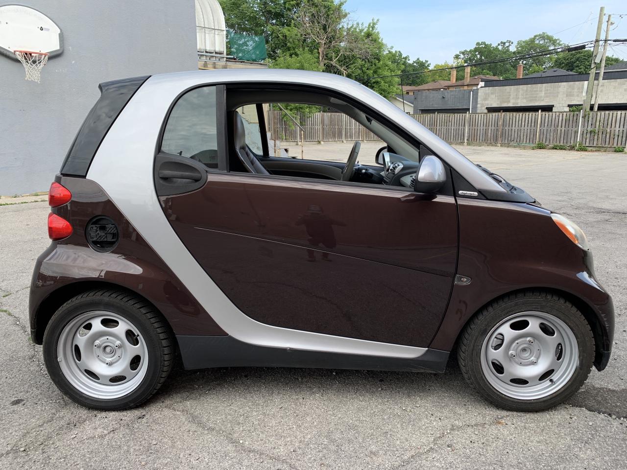 2010 Smart fortwo 2dr Cpe Pure ! AUTO !! YES ONLY 71654 KMS !!! Photo