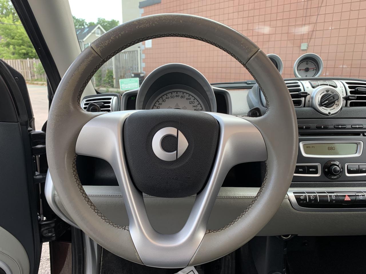 2010 Smart fortwo 2dr Cpe Pure ! AUTO !! YES ONLY 71654 KMS !!! Photo