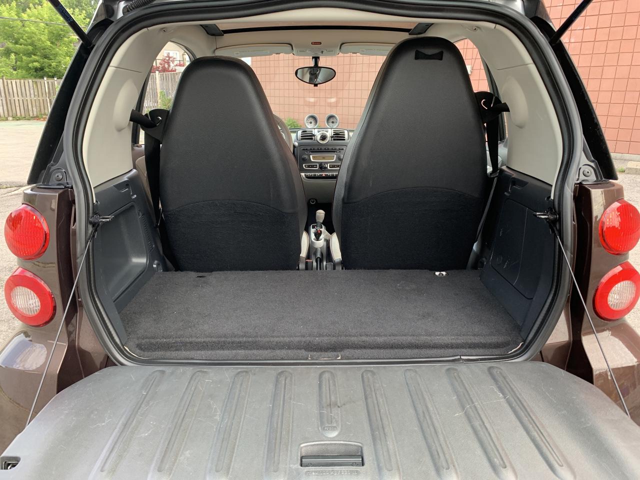 2010 Smart fortwo 2dr Cpe Pure ! AUTO !! YES ONLY 71654 KMS !!! Photo