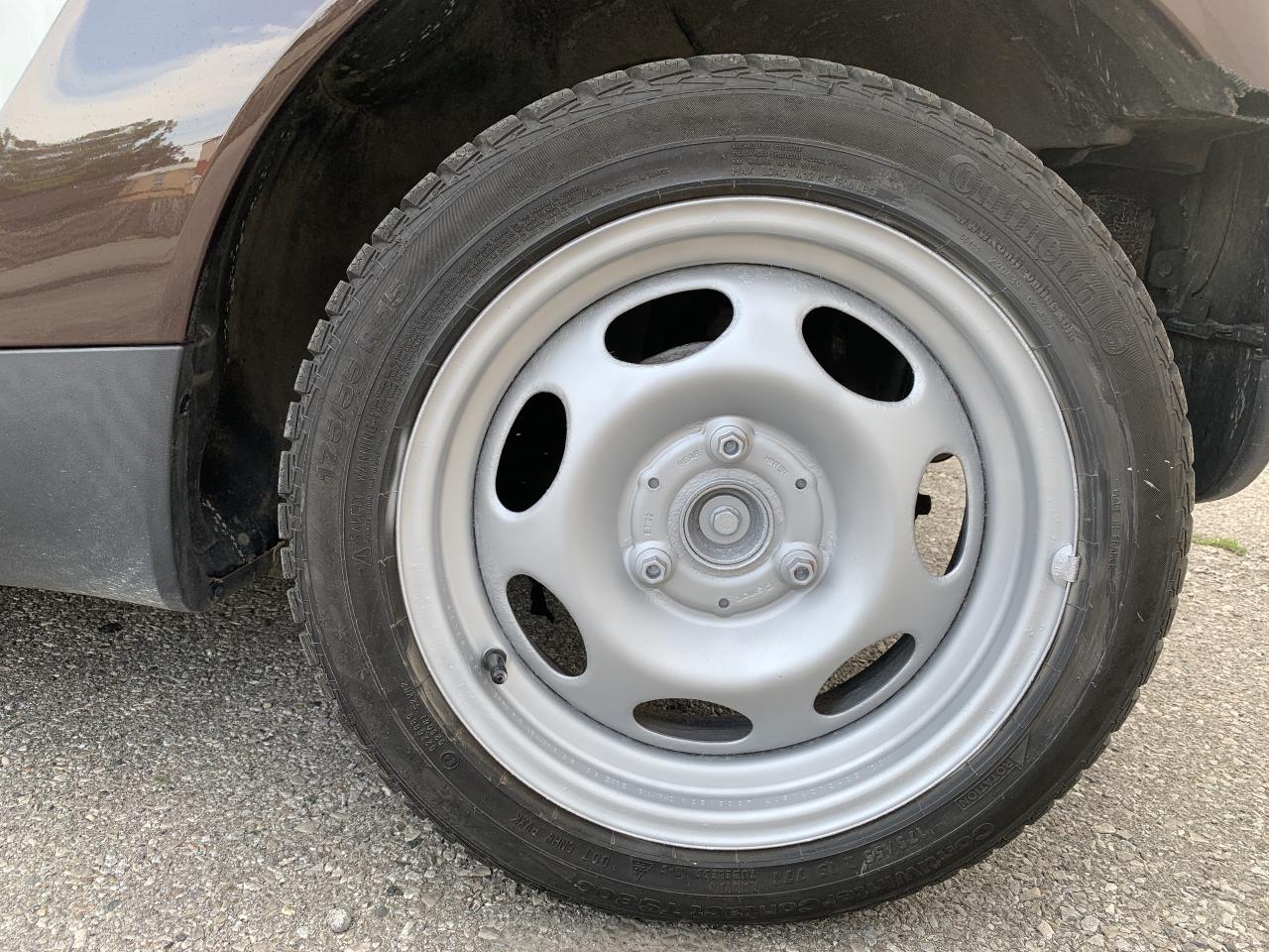 2010 Smart fortwo 2dr Cpe Pure ! AUTO !! YES ONLY 71654 KMS !!! Photo