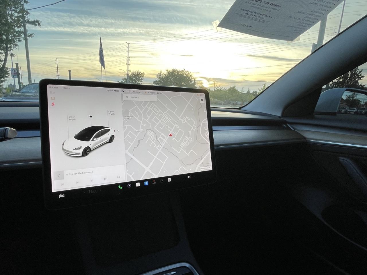 2021 Tesla Model 3 SR PLUS Pearl White Pano Roof / Leather / Blind Sp Photo