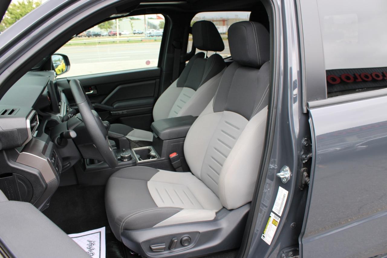 2024 Toyota Tacoma TRD Sport Double Cab 4WD 6 Speed Manual No Acciden Photo