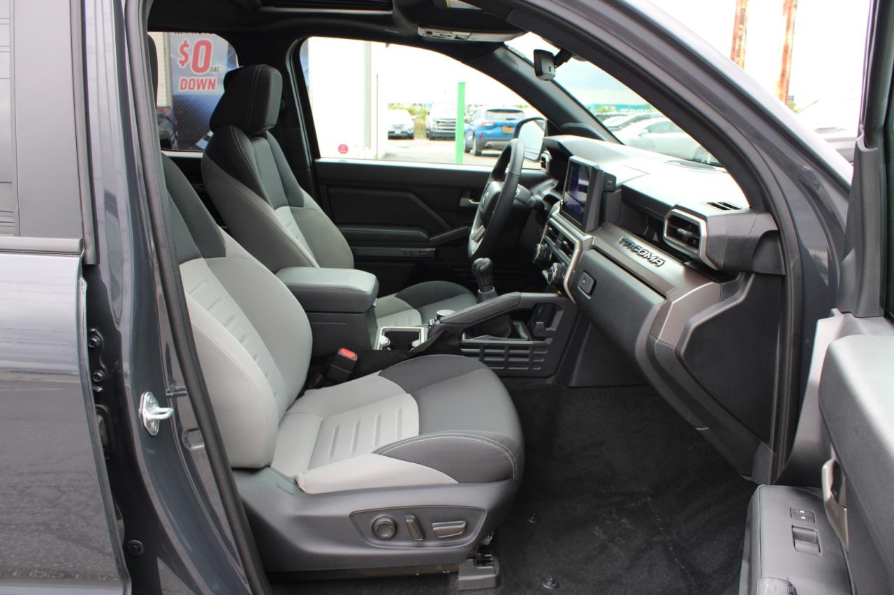 2024 Toyota Tacoma TRD Sport Double Cab 4WD 6 Speed Manual No Acciden Photo