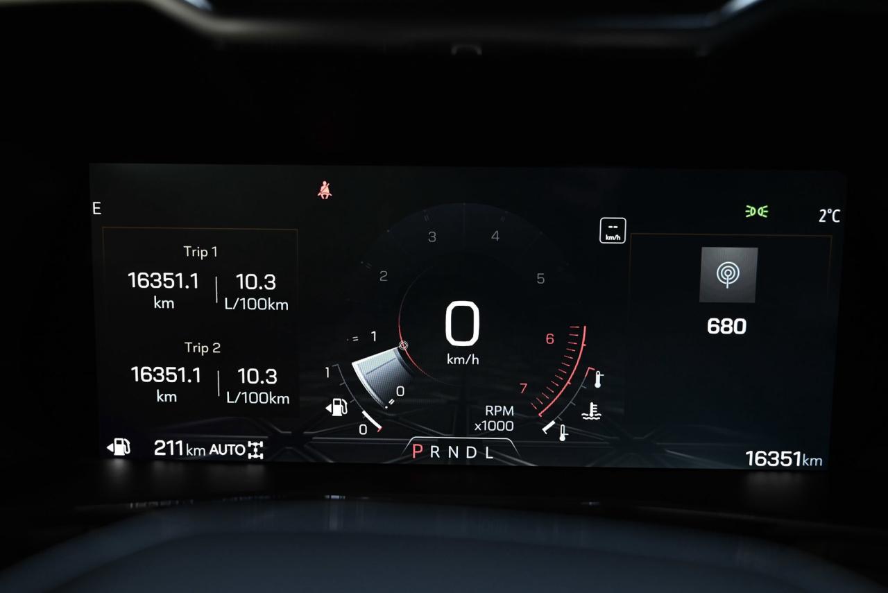 2025 GMC Canyon 4WD Crew Cab Denali/ 1-owner/ no accidents Photo