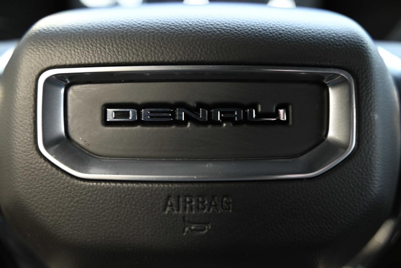 2025 GMC Canyon 4WD Crew Cab Denali/ 1-owner/ tow pkg Photo