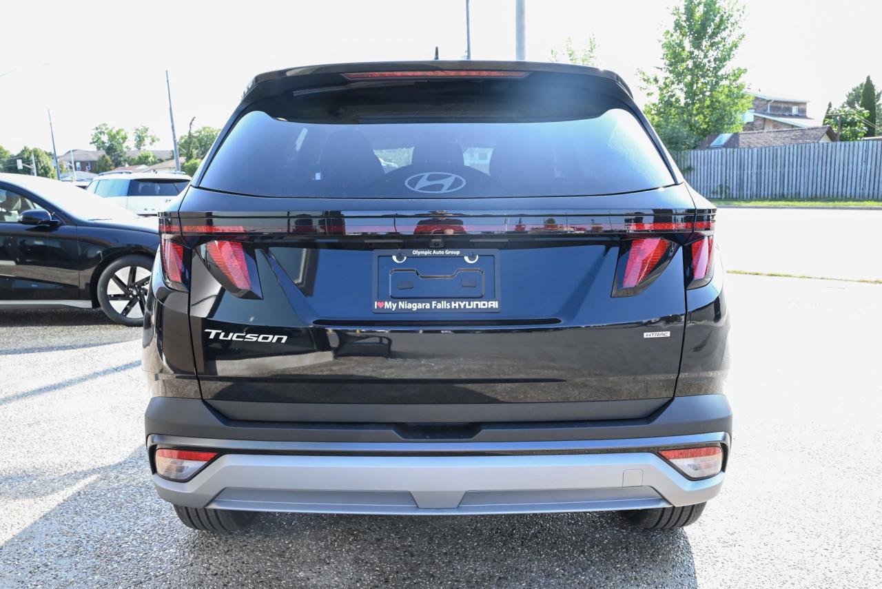 2023 Hyundai Tucson Preferred Photo2