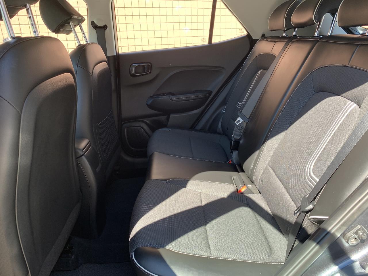 2021 Hyundai Venue Ultimate IVT / !!! 65780 KMS !!! CAR PLAY /NAVI !! Photo