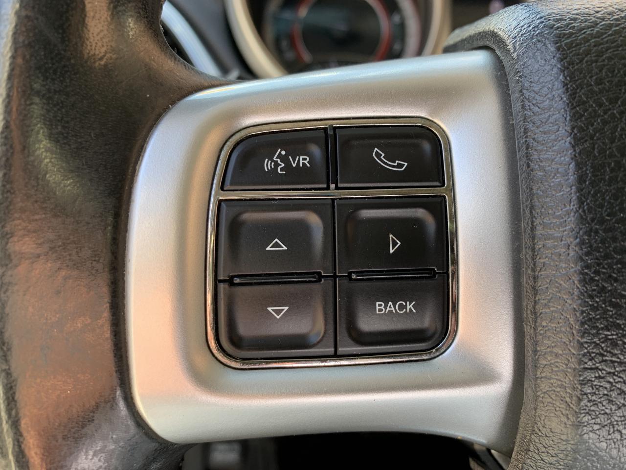 2012 Dodge Journey SXT / CREW !!! ONLY 105415 KMS !! RUST PROOFING !! Photo