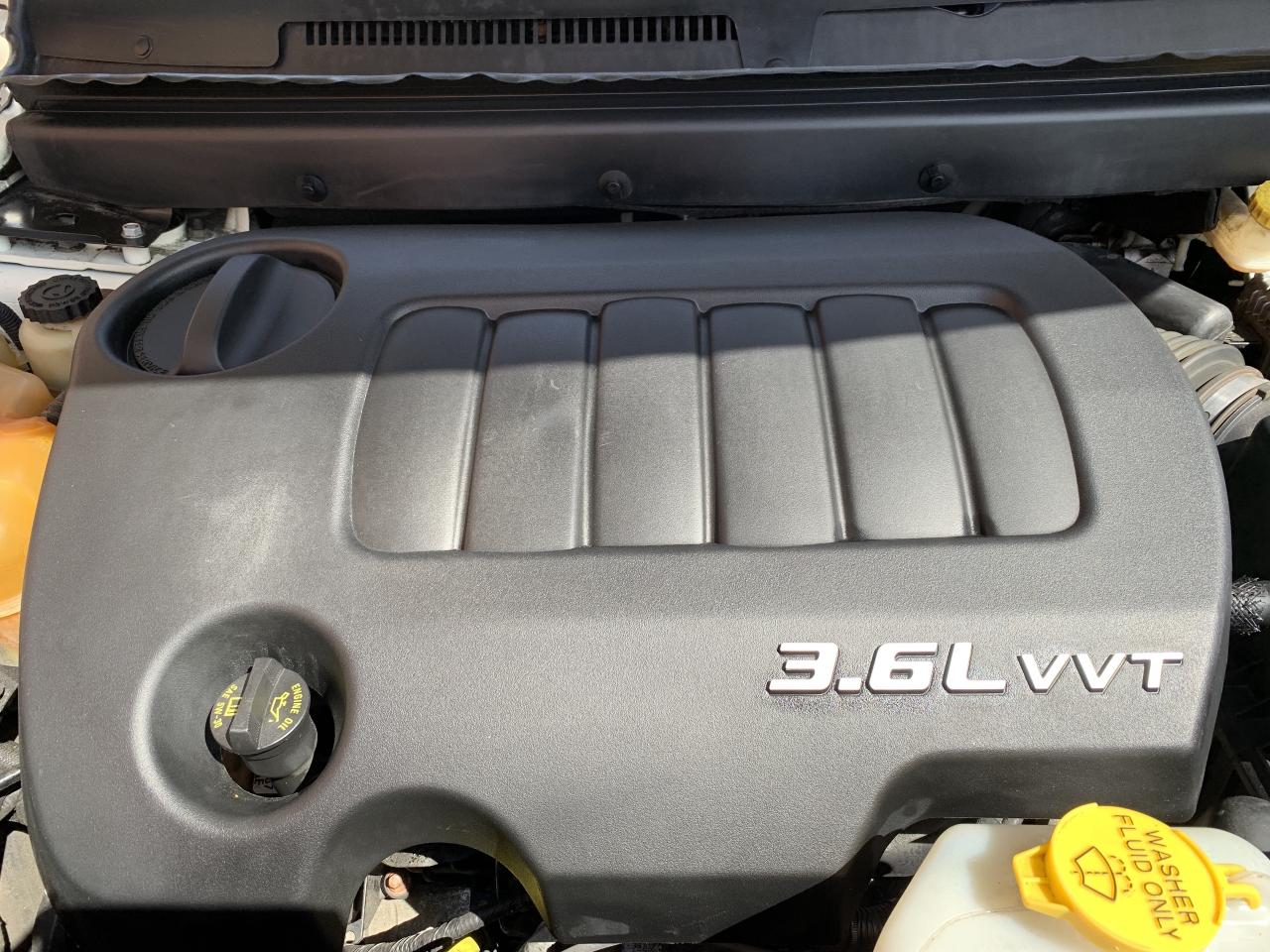 2012 Dodge Journey SXT / CREW !!! ONLY 105415 KMS !! RUST PROOFING !! Photo